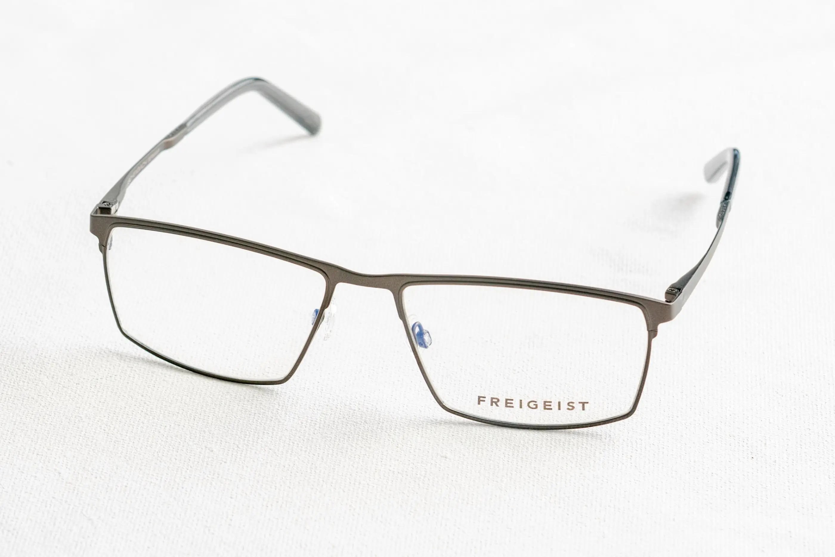 Thin metal frames